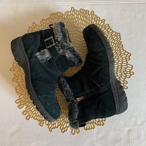 Khombu Black Suede Boots (S5)